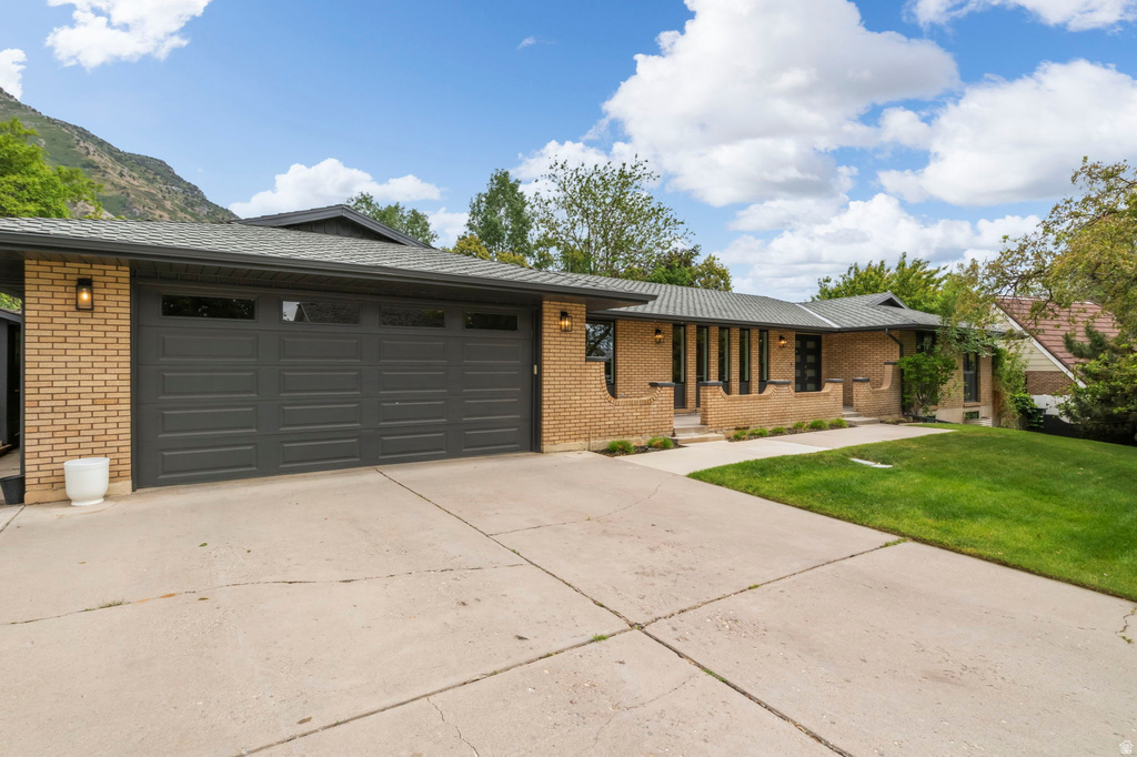 4150 DOVER LN photo 2