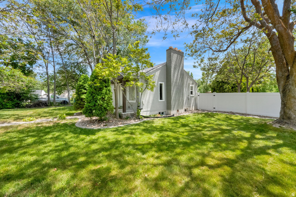 345 LIBERTY ST photo 4