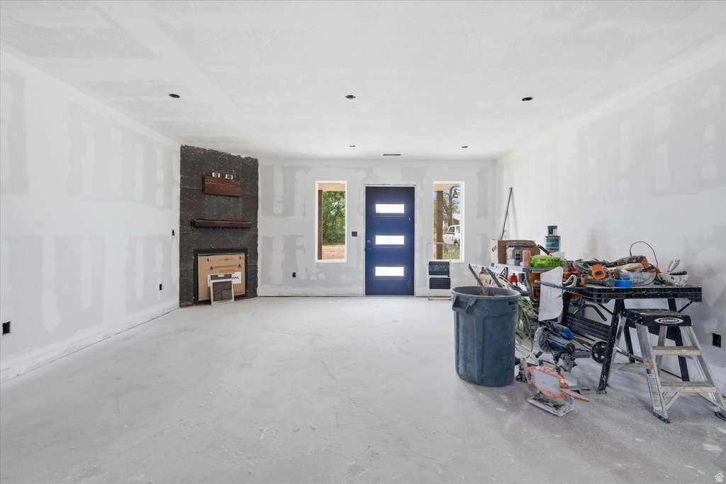 8820 W 25900 N photo 4