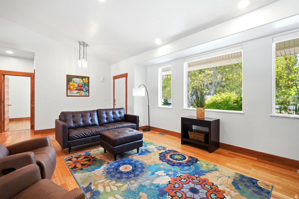 1610 S 1220 W photo 4