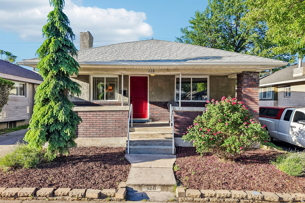 128 E HAMPTON AVE photo 4