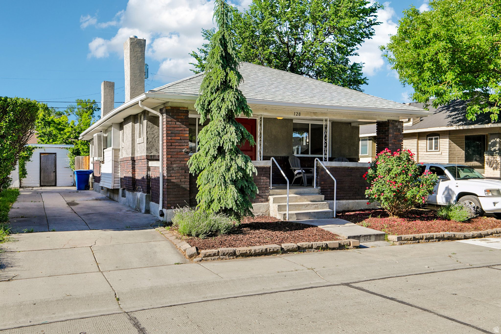 128 E HAMPTON AVE photo 3