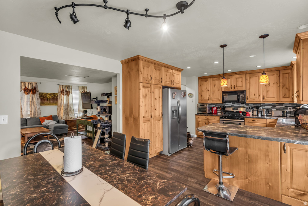 104 S SANTA RITA PL photo 3