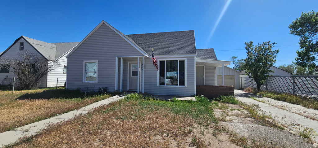 336 COLUMBIA DR photo 2