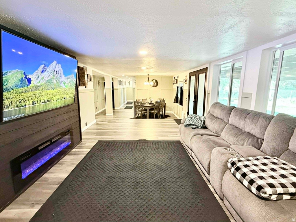 801 S DEES WAY photo 4