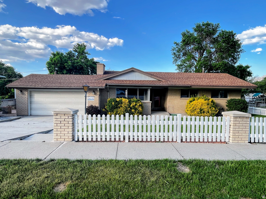 2620 W BLAKE DR photo 2