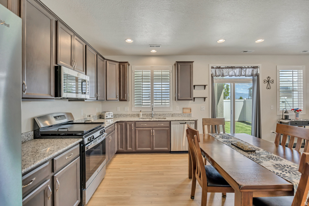 2042 W LYDIA S LN photo 5