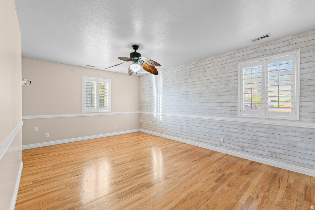 1647 W 1410 N photo 3