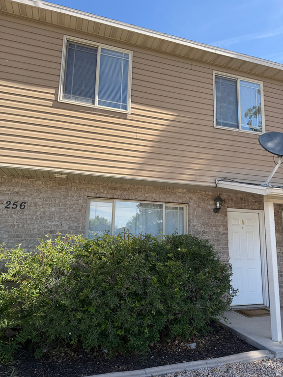256 W 350 N photo 3