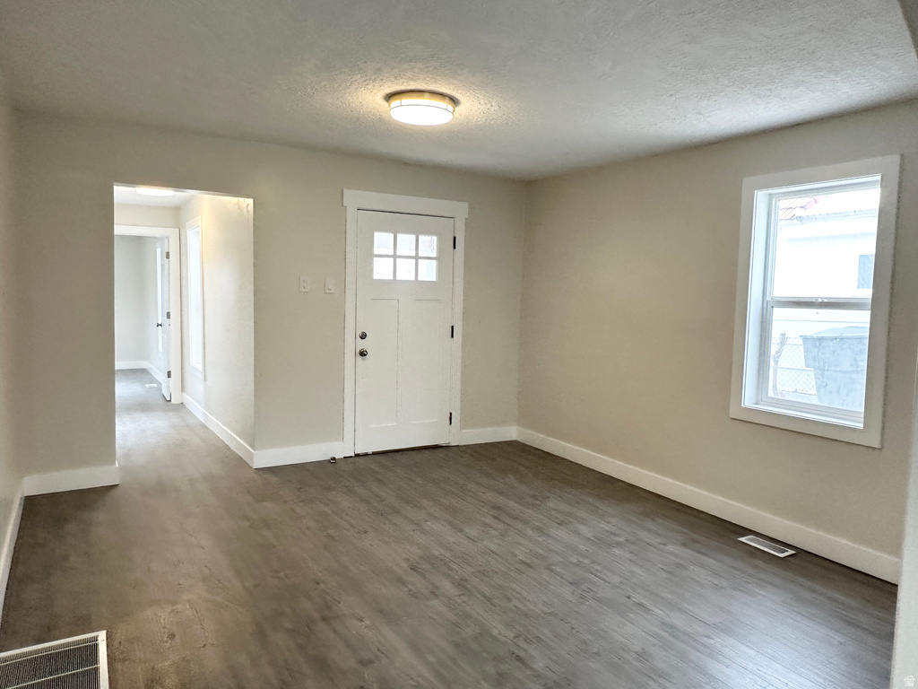 282 E VINE ST photo 3