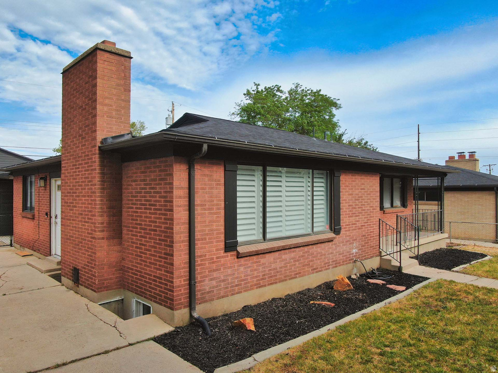 3138 S JEAN ST photo 3