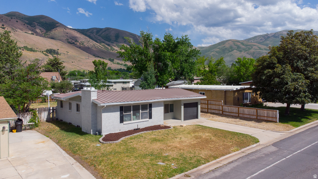 472 N 600 E photo 2