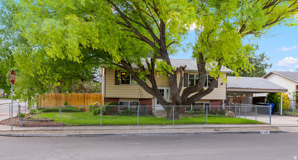 6190 S COUNTRY HILLS DR photo 3