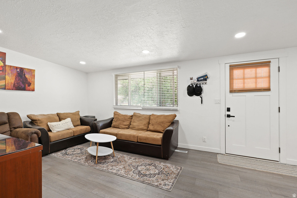 545 N MADISON AVE photo 3