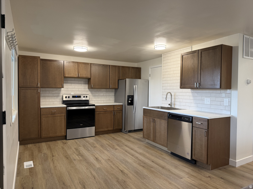 895 E Arrowhead Ln, Murray, UT 84107