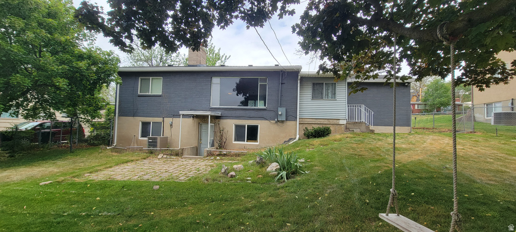 2818 S 50 W photo 4