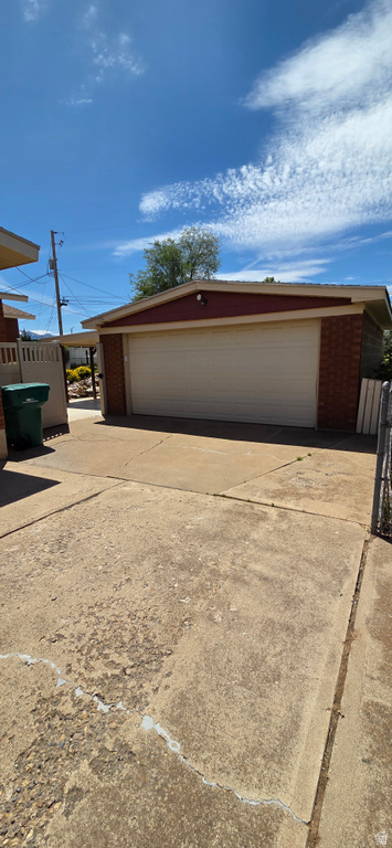 2033 W 5850 S photo 3