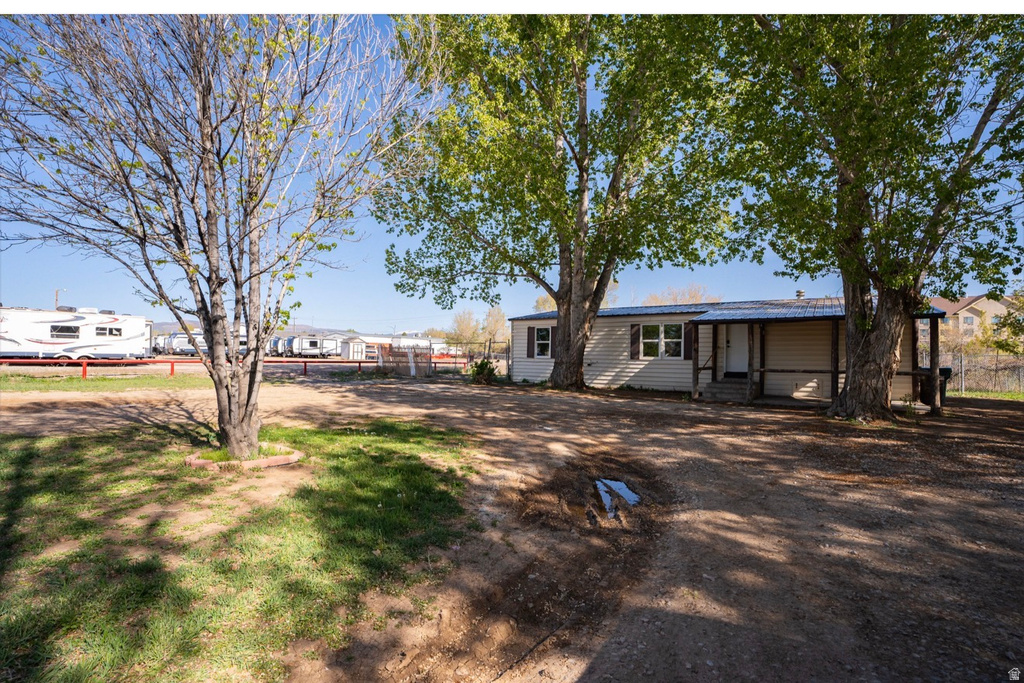 1216 W 600 S photo 2