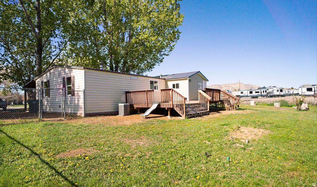 1216 W 600 S photo 4
