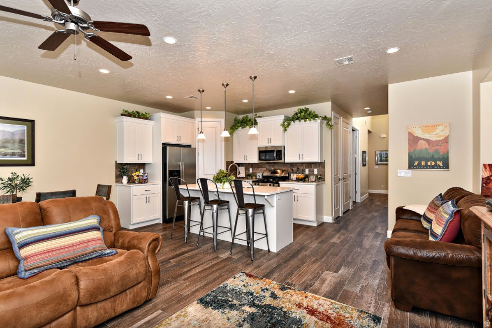 1622 W CANYON TREE DR photo 5