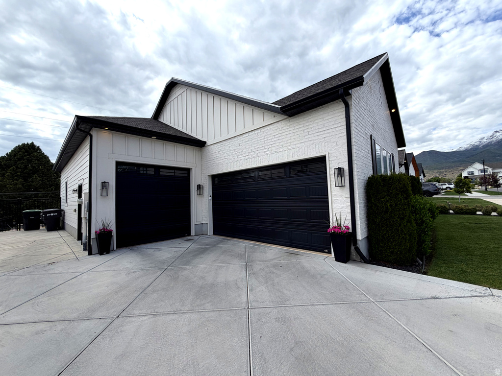 4861 N 300 E photo 5