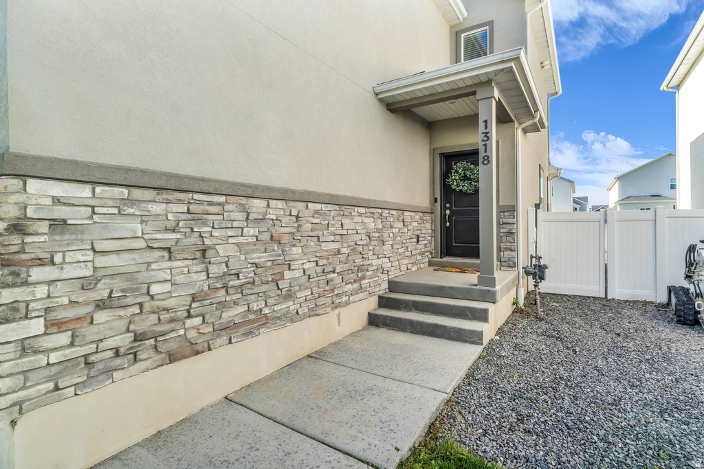 1318 PAMELA ST photo 5