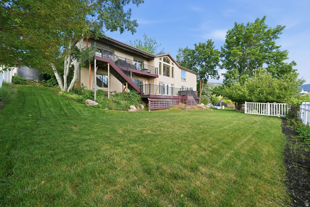 915 NORTHRIDGE DR photo 4