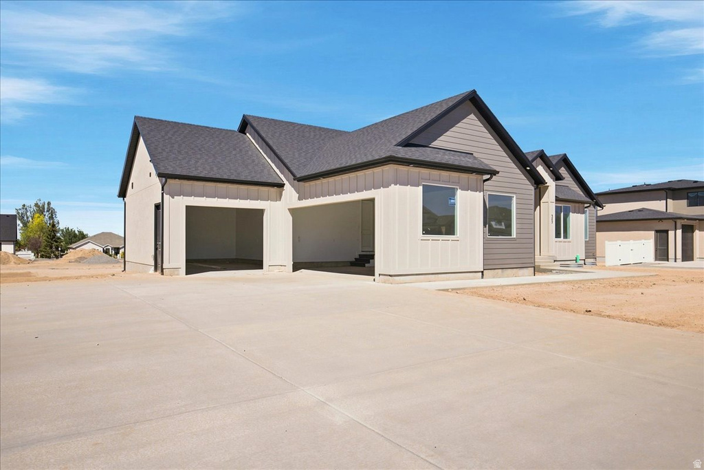 343 E DUTTON photo 2