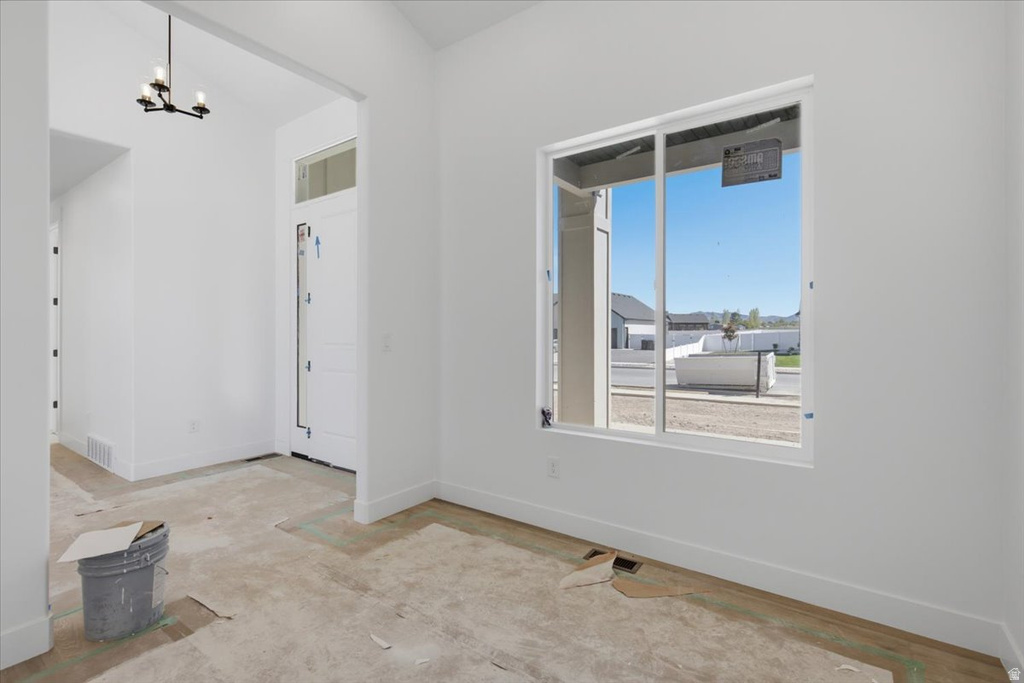 343 E DUTTON photo 4