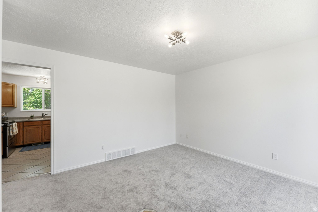 604 S 640 W photo 4
