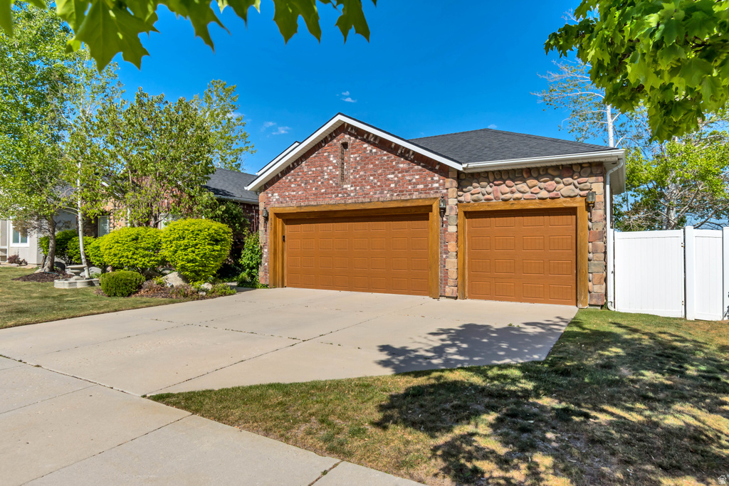 533 E JADE PARK S LN photo 3