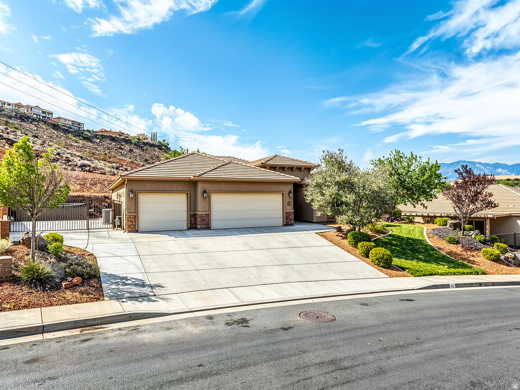 161 N ACANTILADO DR photo 3