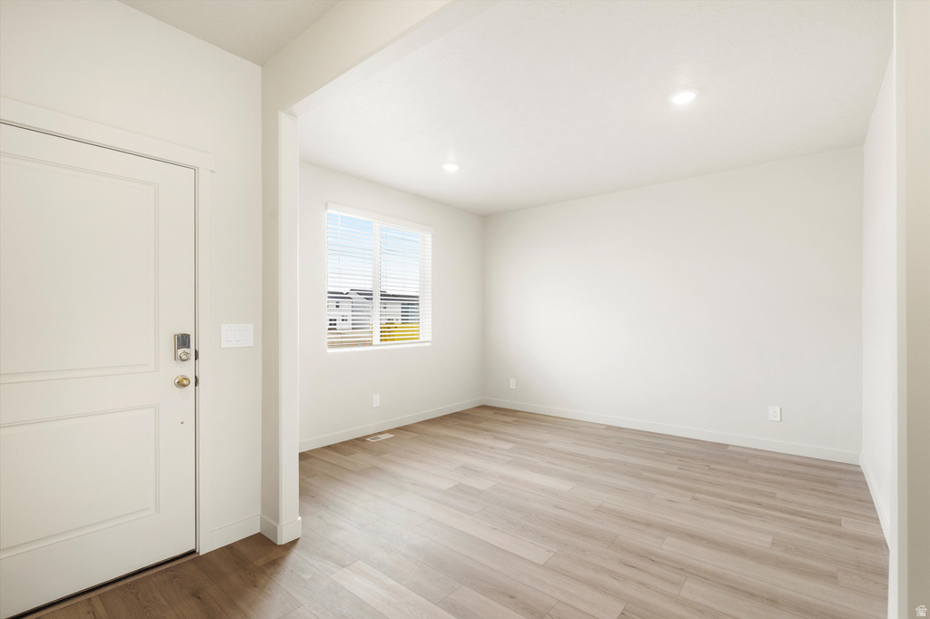 3464 N HANNAH ST photo 5