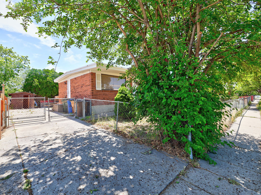 444 N MORTON DR photo 2