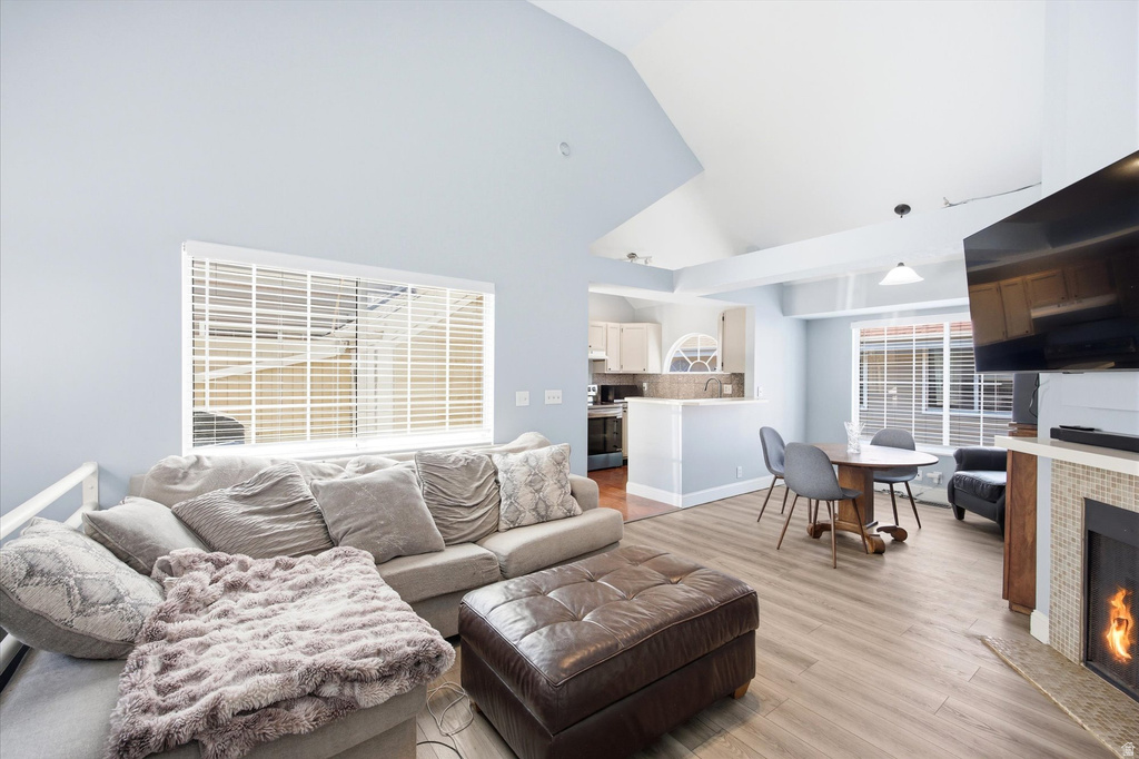 5425 S SPINNAKER ROW photo 3