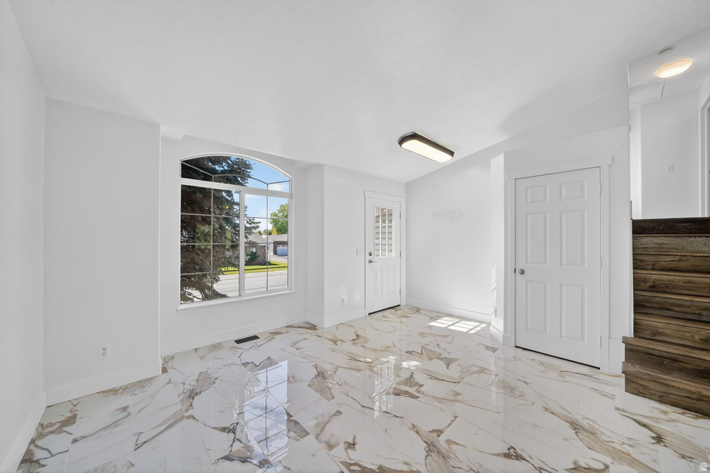 1520 N 550 W photo 5