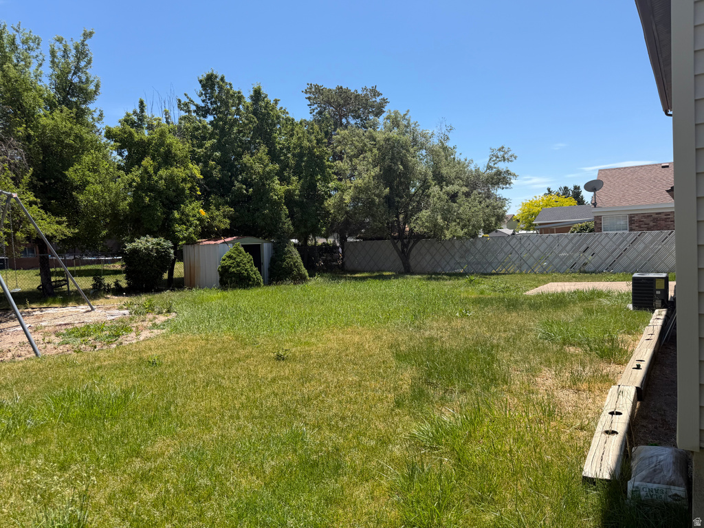 1238 CHERRYWOOD DR photo 3