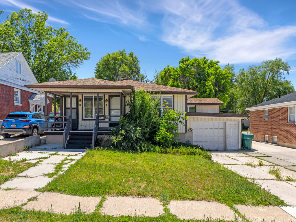 1057 DOXEY ST photo 2