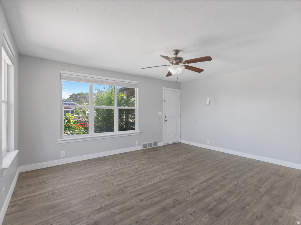 1057 DOXEY ST photo 4