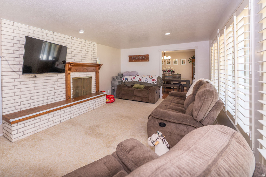 687 E 3125 N photo 4