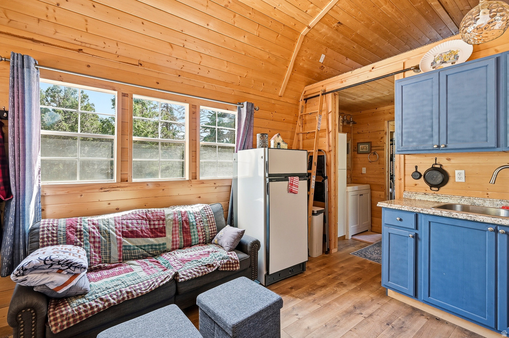 3706 S ASPEN WAY photo 4