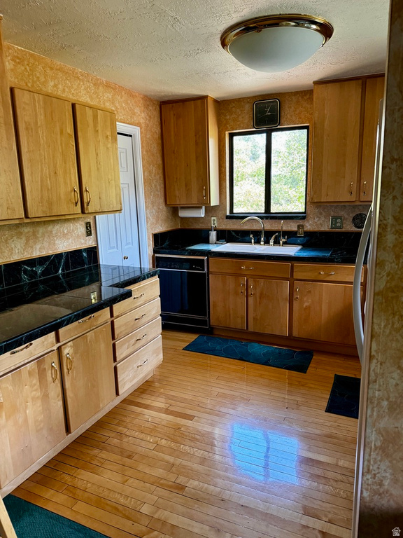 2304 MONARCH DR photo 5