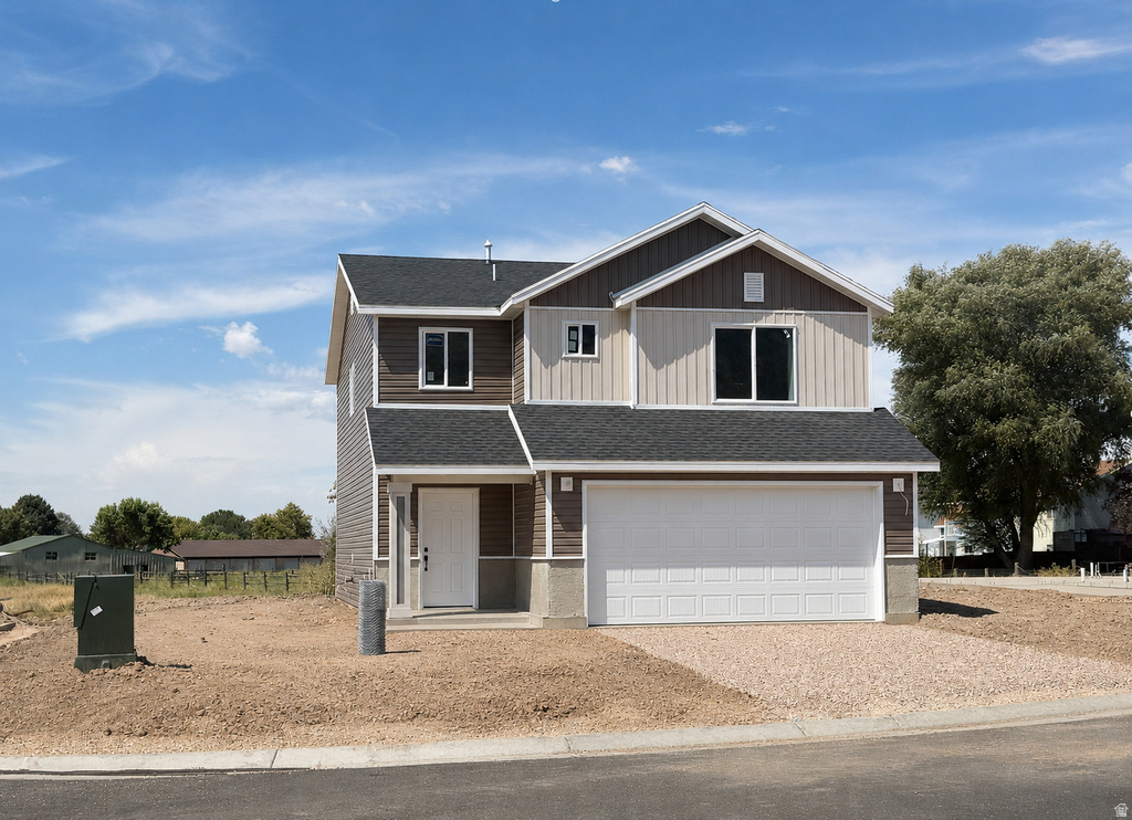 1077 N SUMMIT VIEW DR