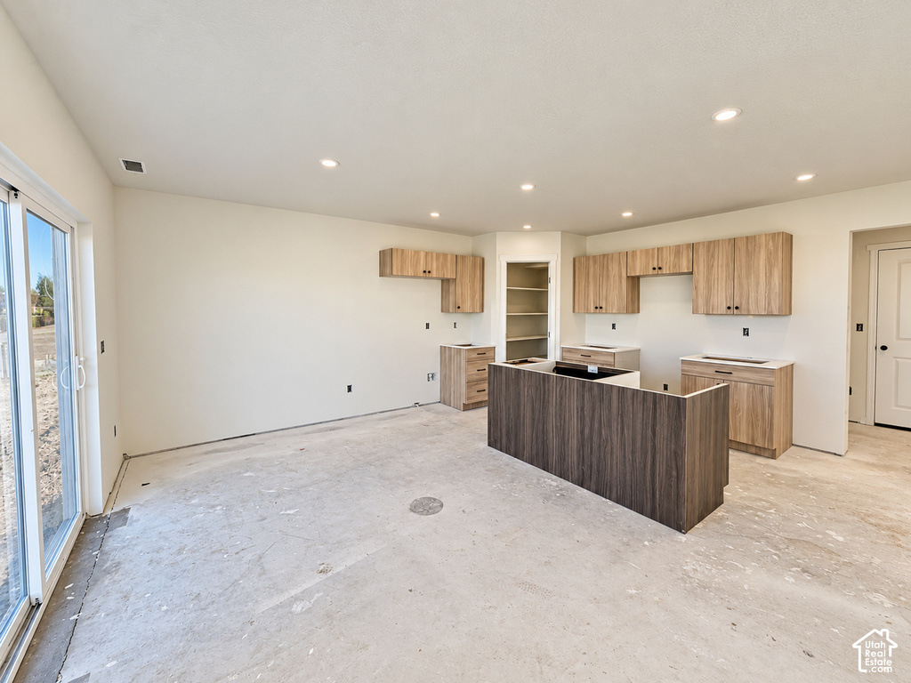 1077 N SUMMIT VIEW W DR photo 3