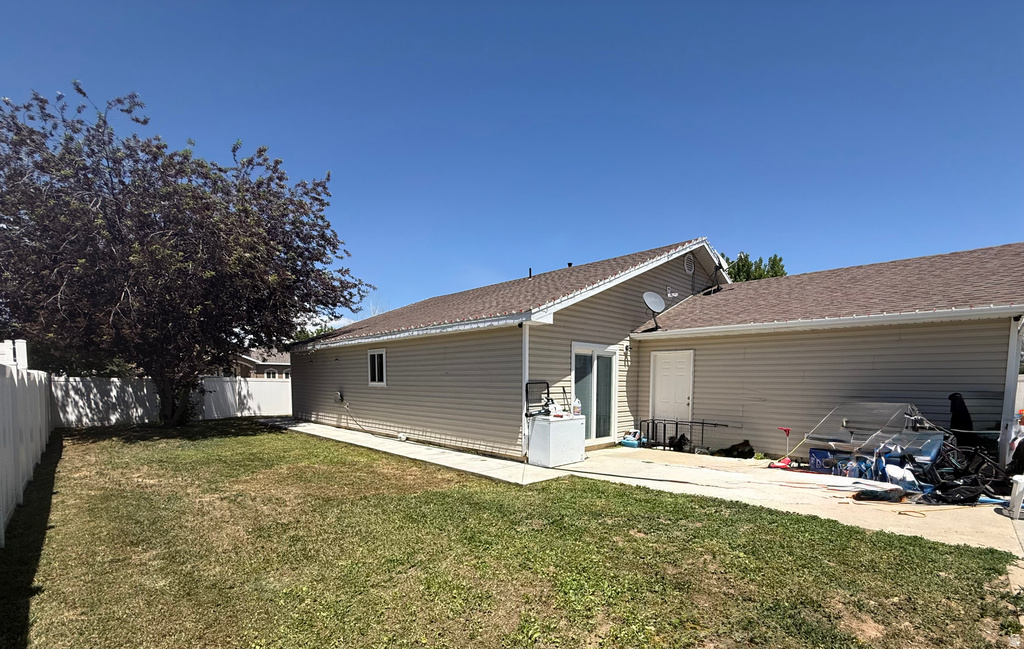 575 N 2300 W photo 3