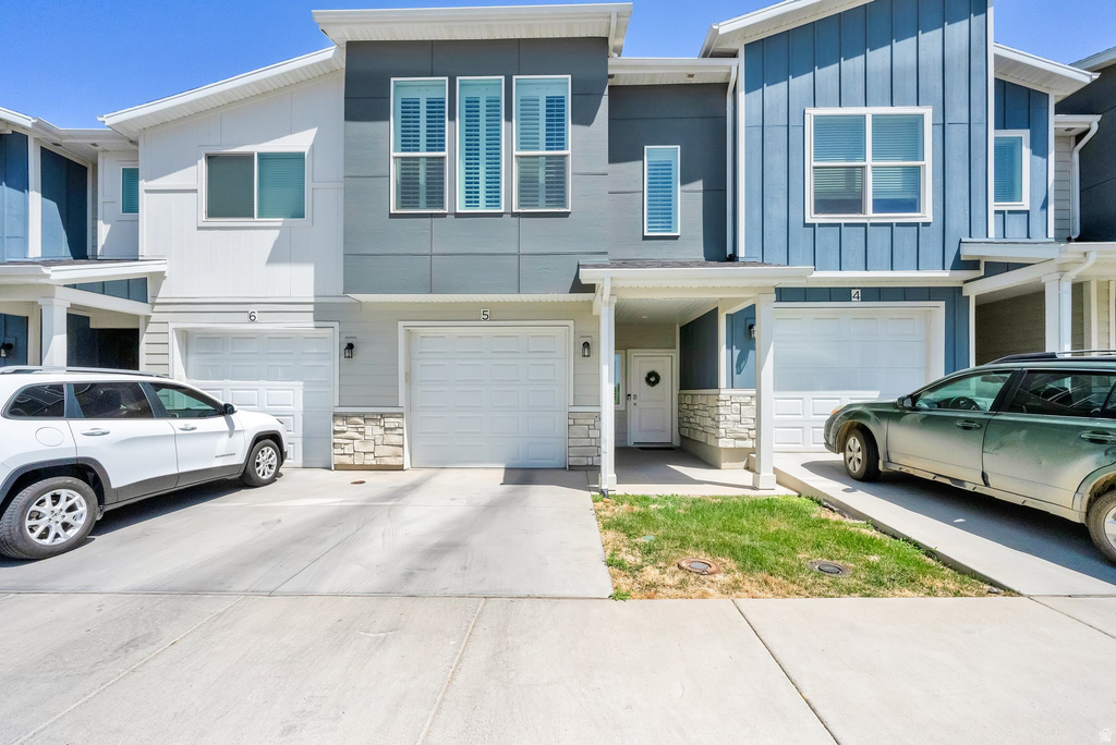 382 E 1850 N photo 2