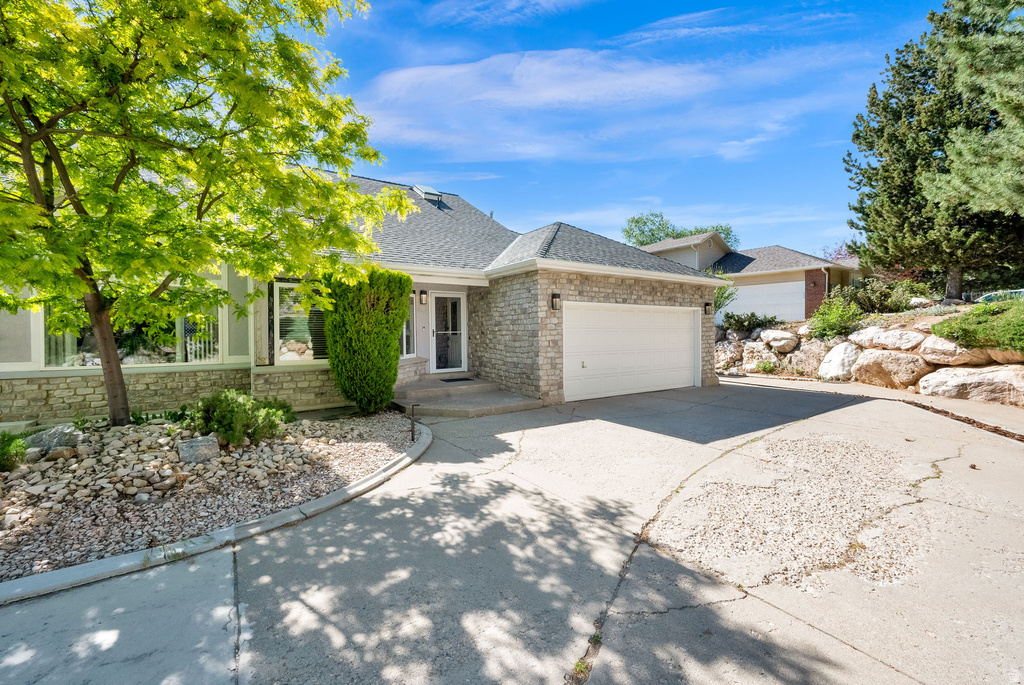 5057 S RIDGEDALE DR photo 3