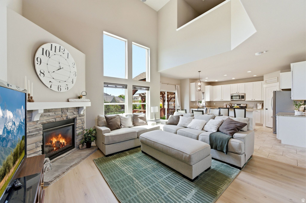 57 E BEACON DR photo 2