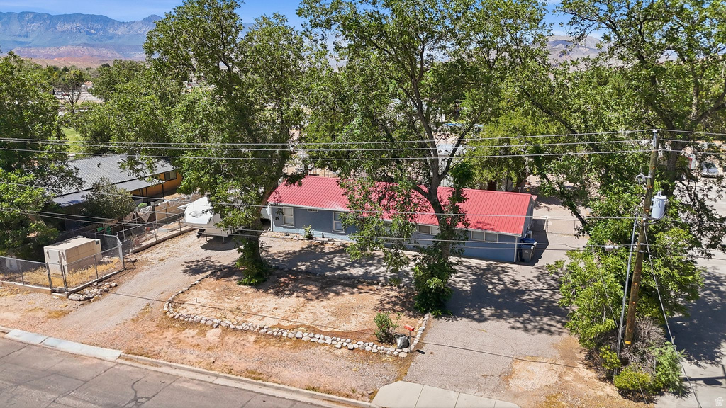 25 E 200 N photo 3