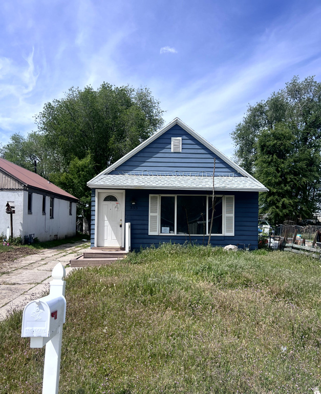 333 OGDEN AVE photo 4